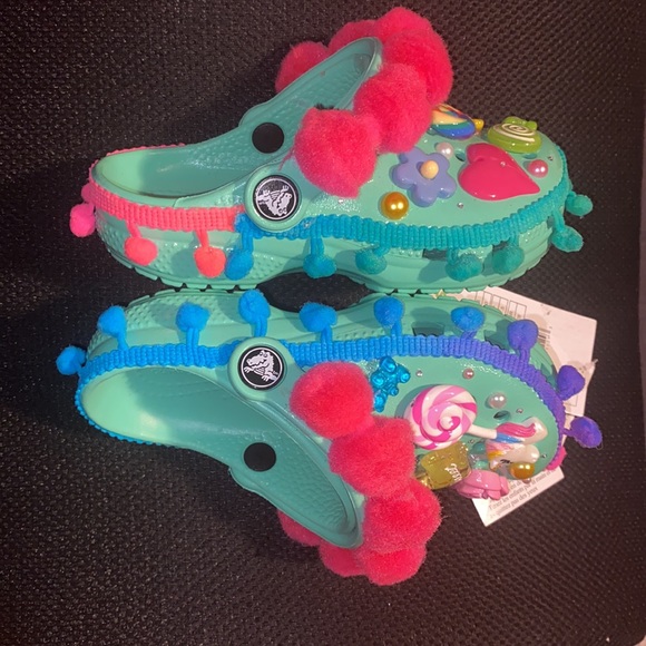 Custom Crocs - Picture 4 of 5